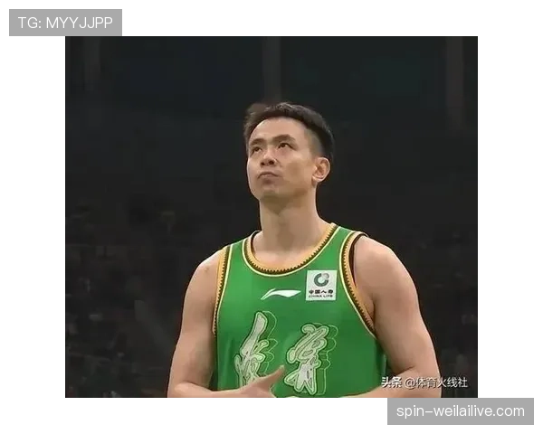 赵继伟训练完偷偷吃炸鸡被拍,这自律人设差点绷不住 赵继伟训练完偷偷吃炸鸡被拍,这自律人设差点绷不住